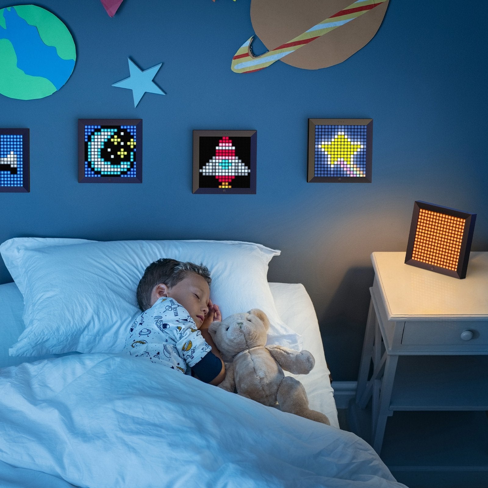 Divoom Pixoo 16x16 Pixel Art LED Display Gaming Room Decor